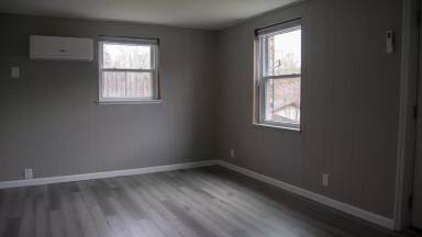 Main picture of 241 Parker St