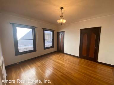 Main picture of 1737 Chestnut St
