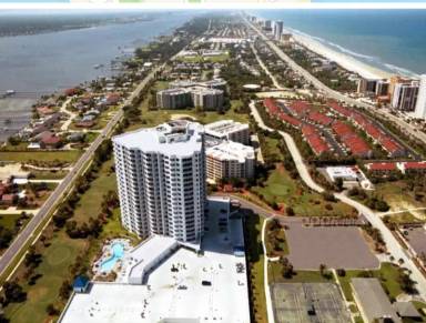 Main picture of Oceans Grand