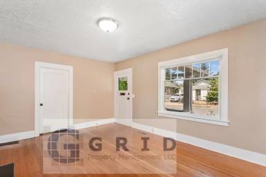 Main picture of 8316 SE Raymond Ct