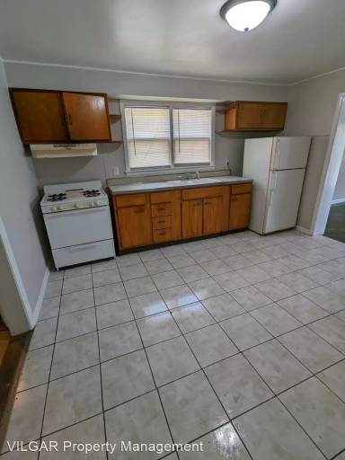 Main picture of 4734 Johnson Ave