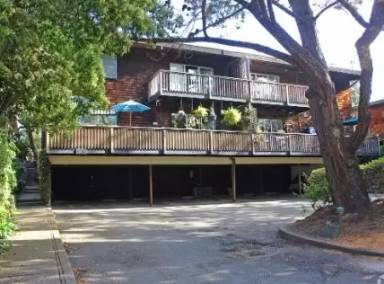 Main picture of 921 E Blithedale Ave