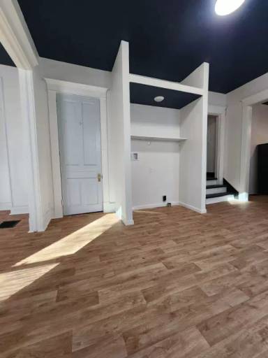 Main picture of 19 Rose Ave