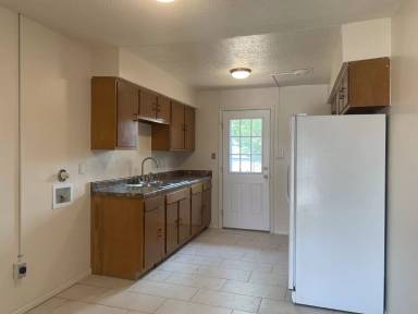 Main picture of 135 Willow Rd NW