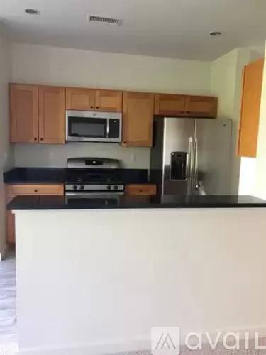 Main picture of 100 Richards Ave