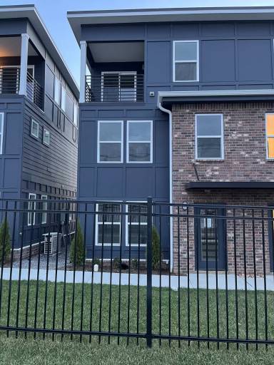 Main picture of 102 Duke St