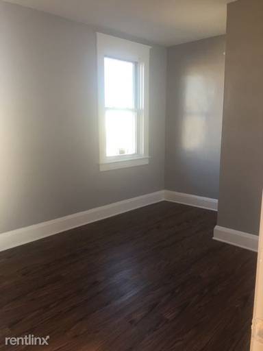 Main picture of 3005 Poplar Ter