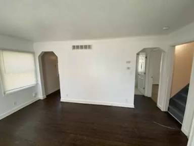 Main picture of 28760 Maple St