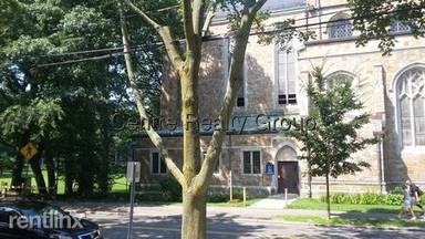 Main picture of 12 Dean Rd
