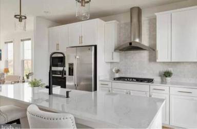 Main picture of 6746 Upland Manor Dr