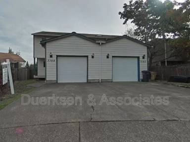 Main picture of 3114 NE Powderhorn Pl