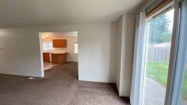Main picture of 527 Alexander St