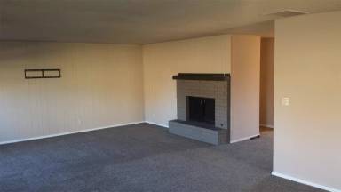 Main picture of 313 N Fir Pl