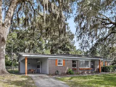 Main picture of 2202 N Parkwood Dr