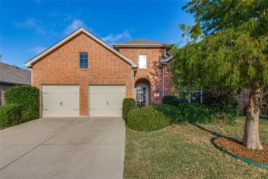 Main picture of 520 Hummingbird Dr