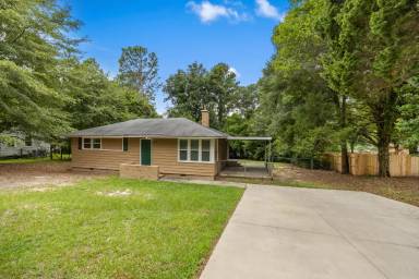 Main picture of 2823 Cornelia Rd