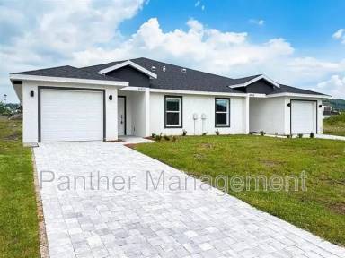 Main picture of 10018 Cocoa Beach St