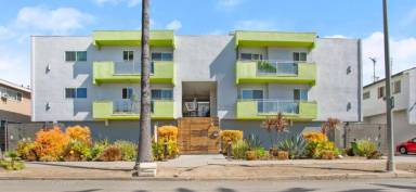 Main picture of 7259 Willoughby Ave