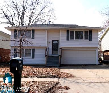 Main picture of 5027 Aylesworth Ave