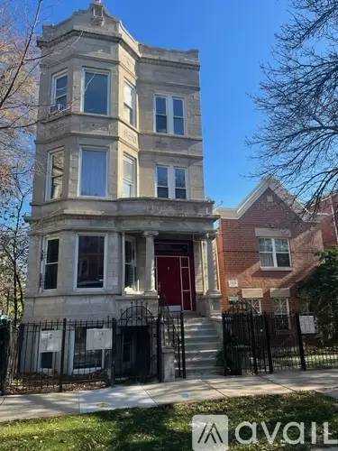 Main picture of 1425 N Maplewood Ave
