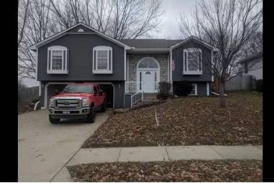 Main picture of 1308 NE Quail Walk Dr