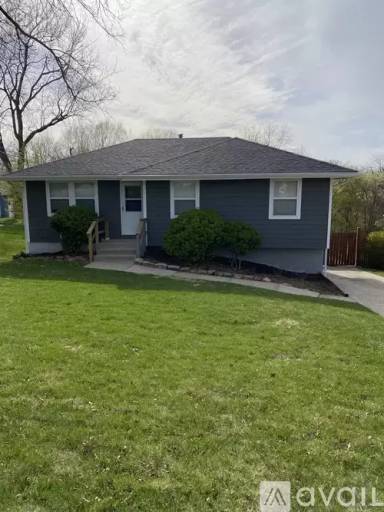 Main picture of 7916 N Main St