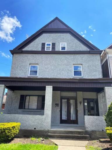 Main picture of 834 Highview St