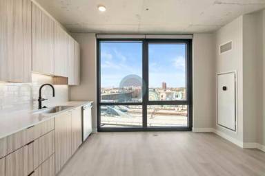 Main picture of 4600 N Broadway St