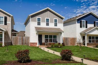 Main picture of 213 Carrington Ave