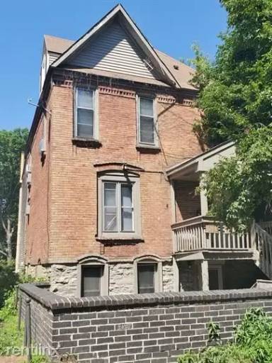 Main picture of 2628 3rd Ave S