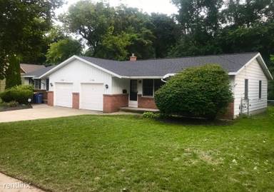 Main picture of 1124 Lyon St NE