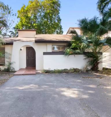 Main picture of 6822 SW 128th Pl