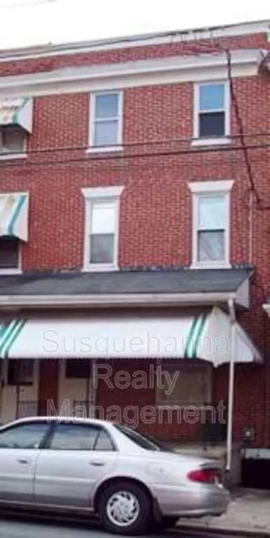 Main picture of 336 N Franklin St