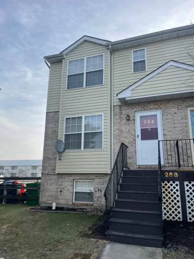 Main picture of 288 Vincent Cir