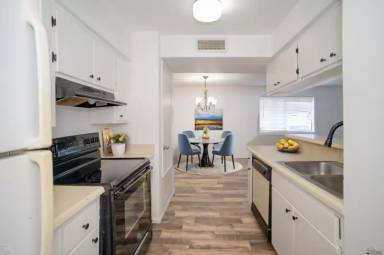 Main picture of 1265 W 20th Pl