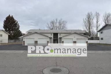 Main picture of 2185 Stace St