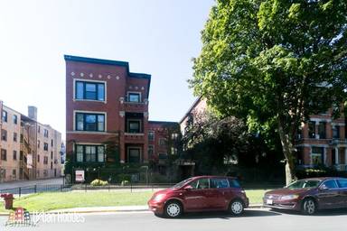 Main picture of 3720 N Sheffield Ave