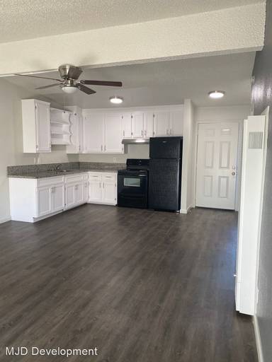 Main picture of 5920 Stanley Ave