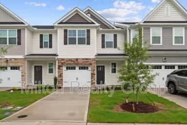 Main picture of 71 Village Edge Dr