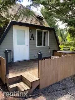 Main picture of 19857 Hamilton Ct NE