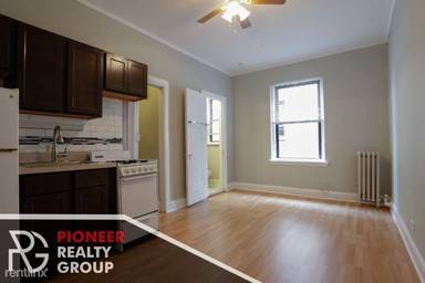 Main picture of 3831 N Fremont St