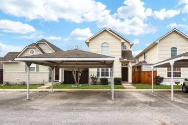 Main picture of 2619 Crown Arbor Dr