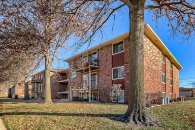 Main picture of 5140 S 48th St