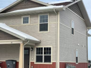 Main picture of 202 13th St NE