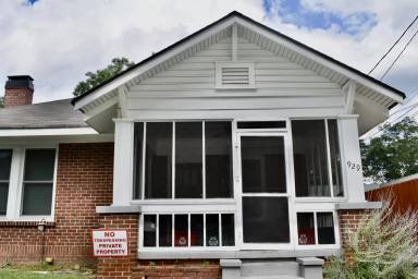 Main picture of 929 Church St