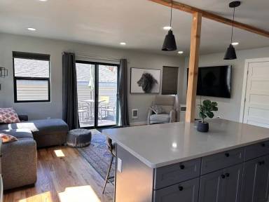 Main picture of 214 N Polk St