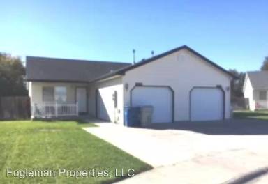 Main picture of 1207 NW Nina Ct