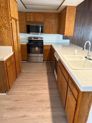 Main picture of 1541 Joliet Pl