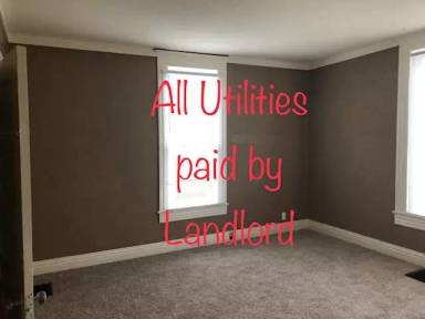 Main picture of 901 W 6th St