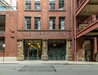 Main picture of 635 W Lakeside Ave